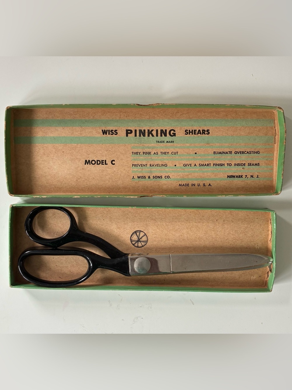 Vintage Wiss Black Pinking Shears Model CB9
